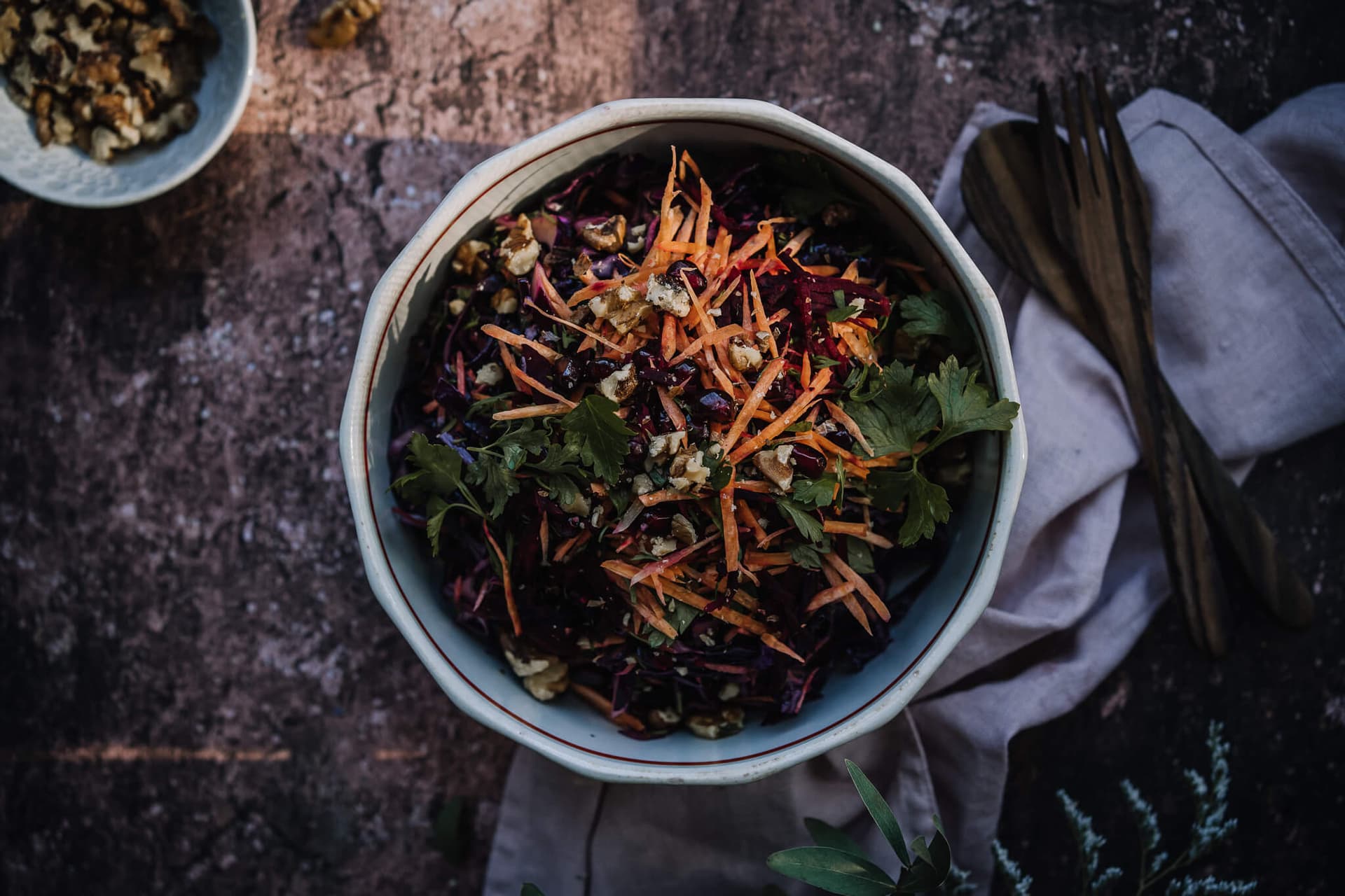 Annoskuva reseptille punakaalislaw taatelivinegretillä