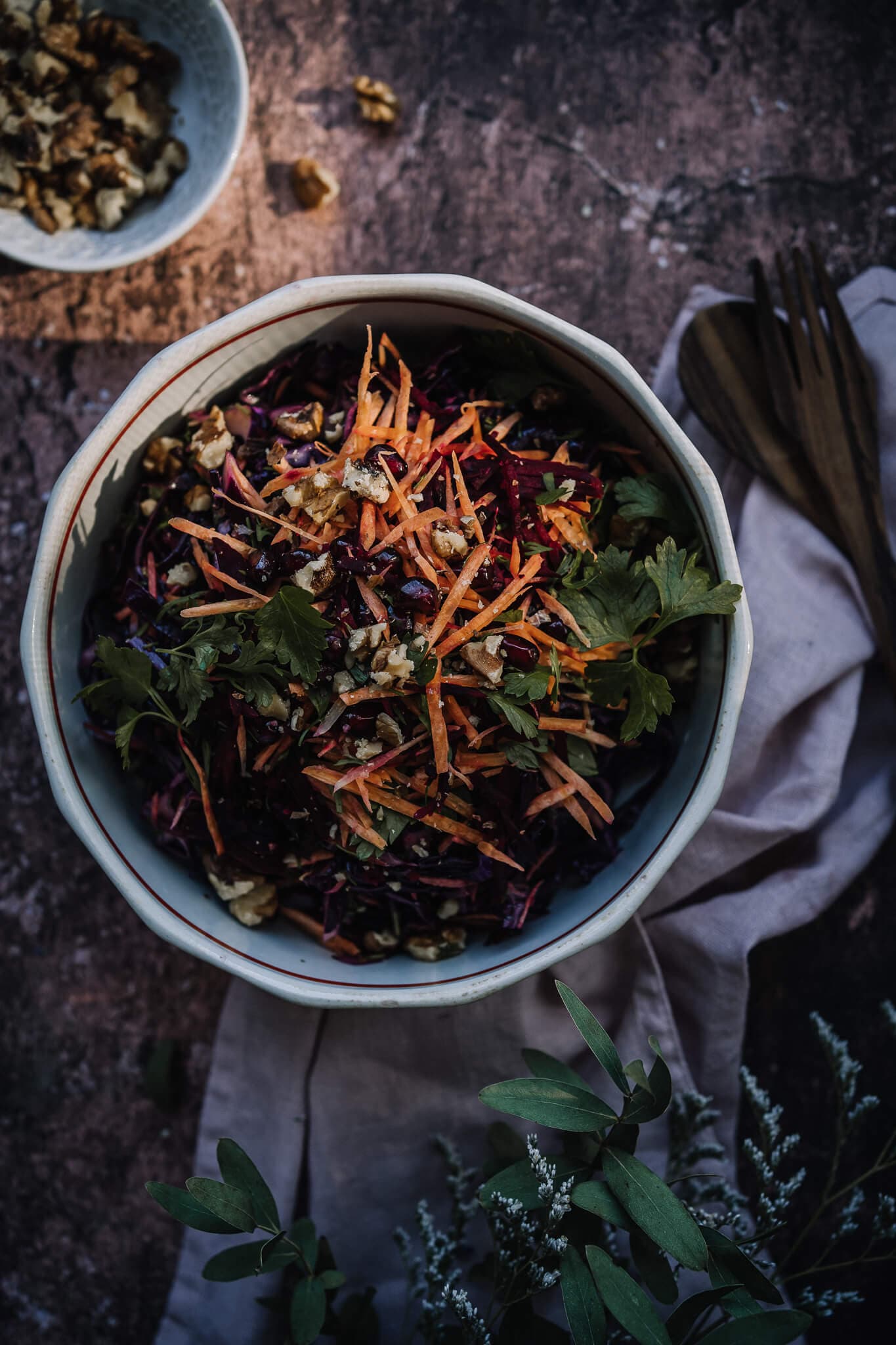 Annoskuva reseptille punakaalislaw taatelivinegretillä