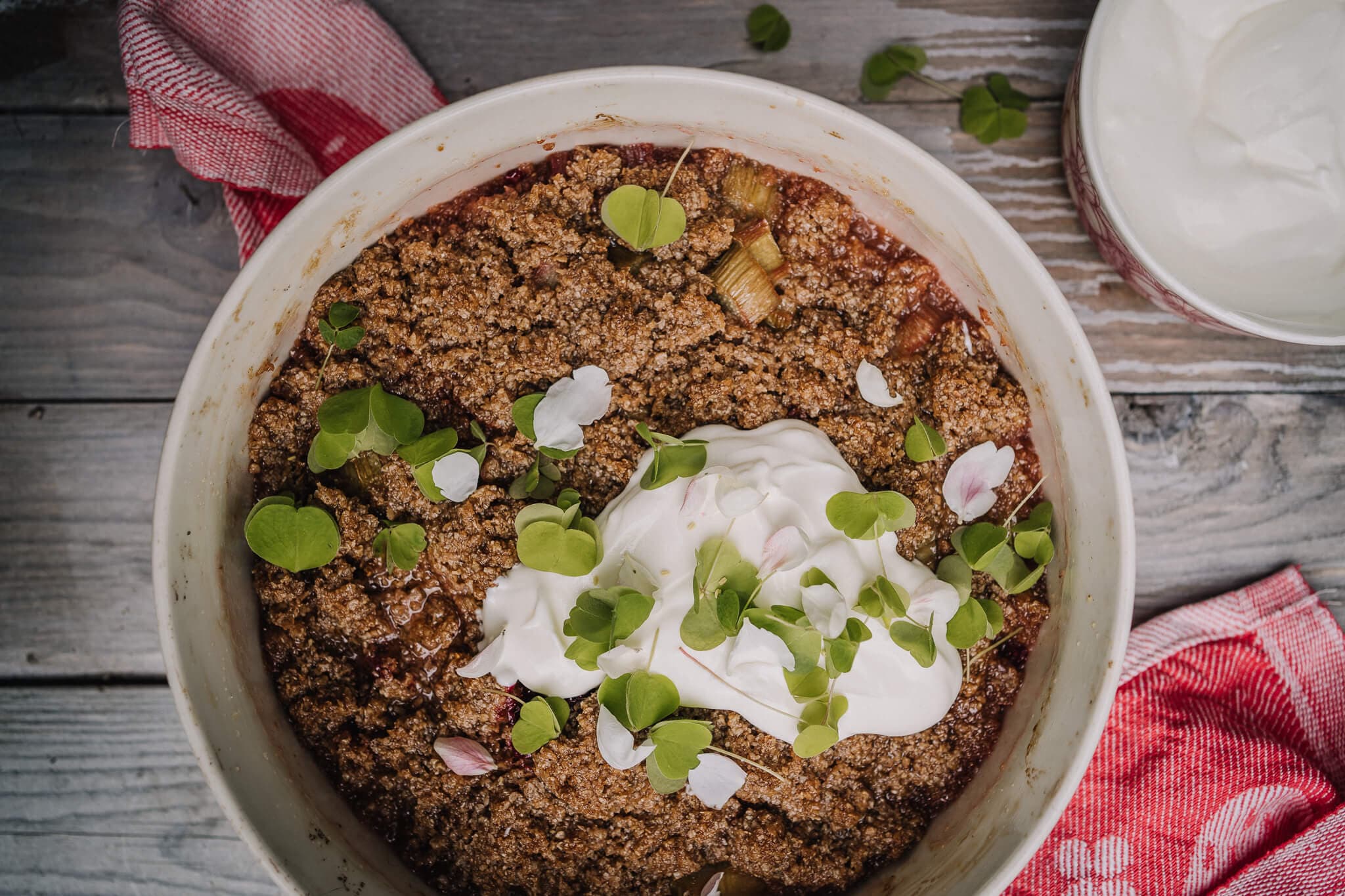 Annoskuva reseptistä raparperi-spelttipaistos kategorialle resepti