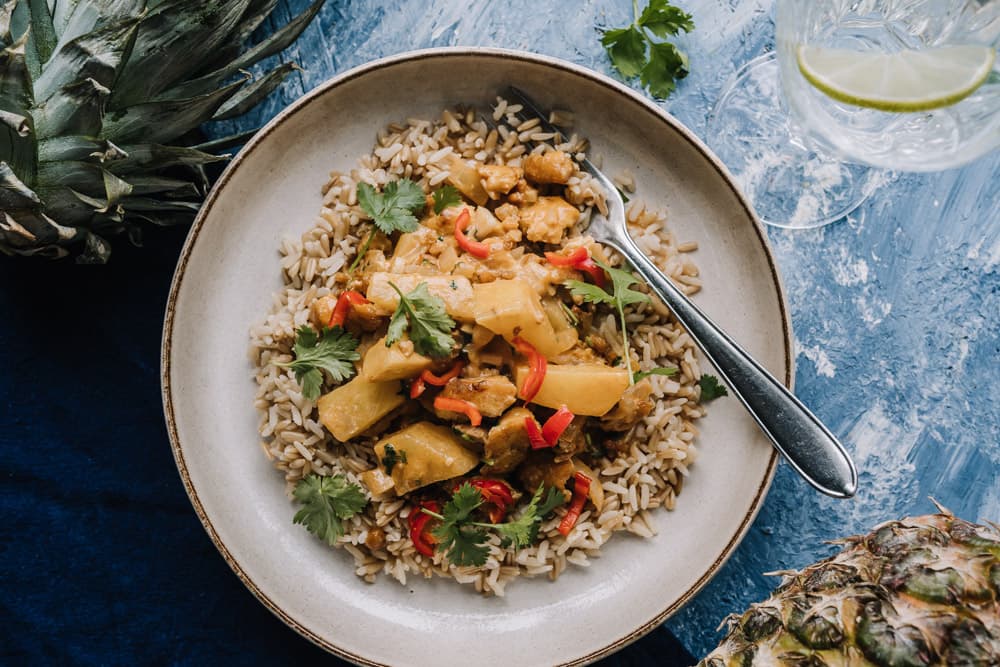 Annoskuva reseptistä thaicurry tofulla ja ananaksella kategorialle resepti