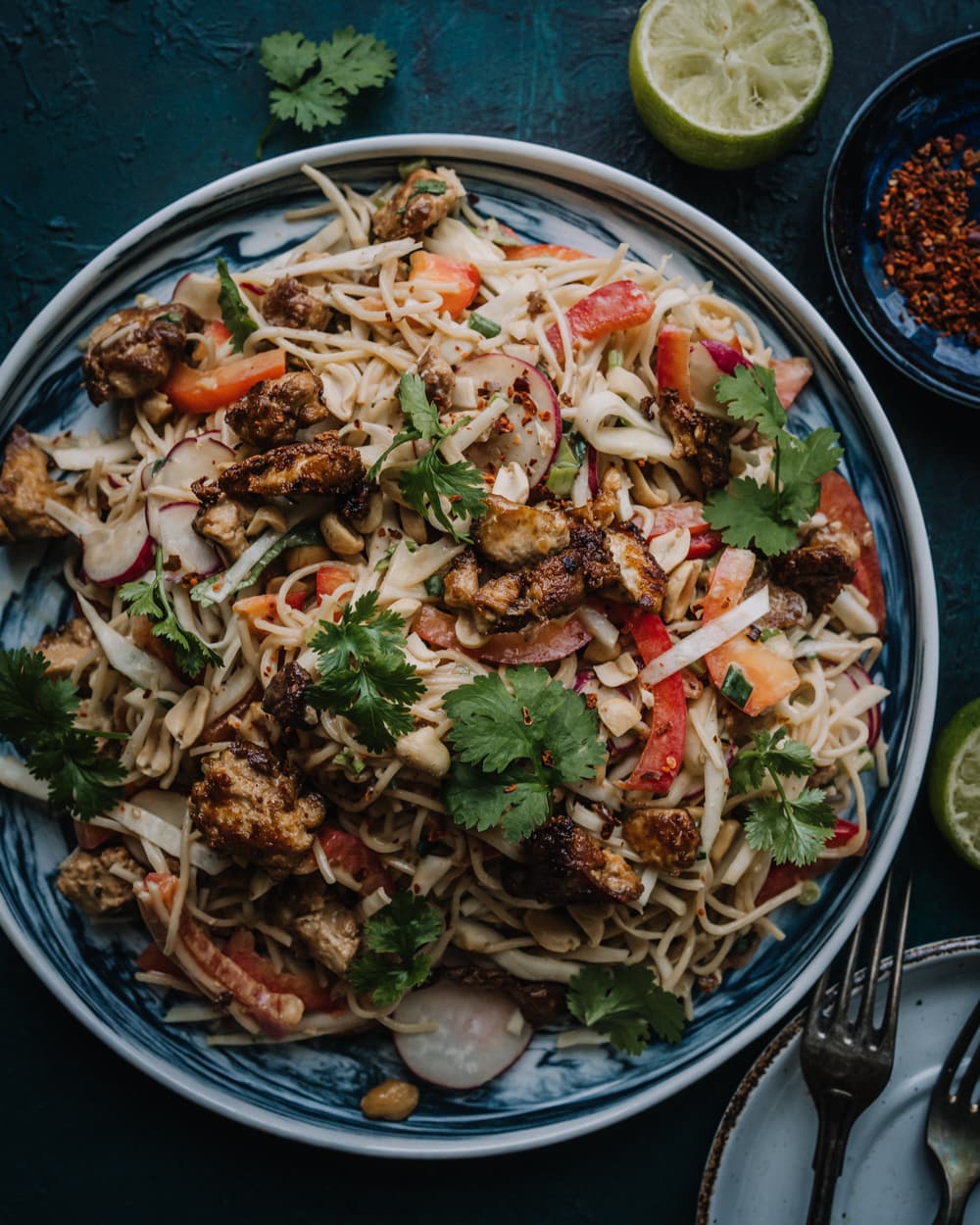 Annoskuva reseptille tofu-nuudelisalaatti