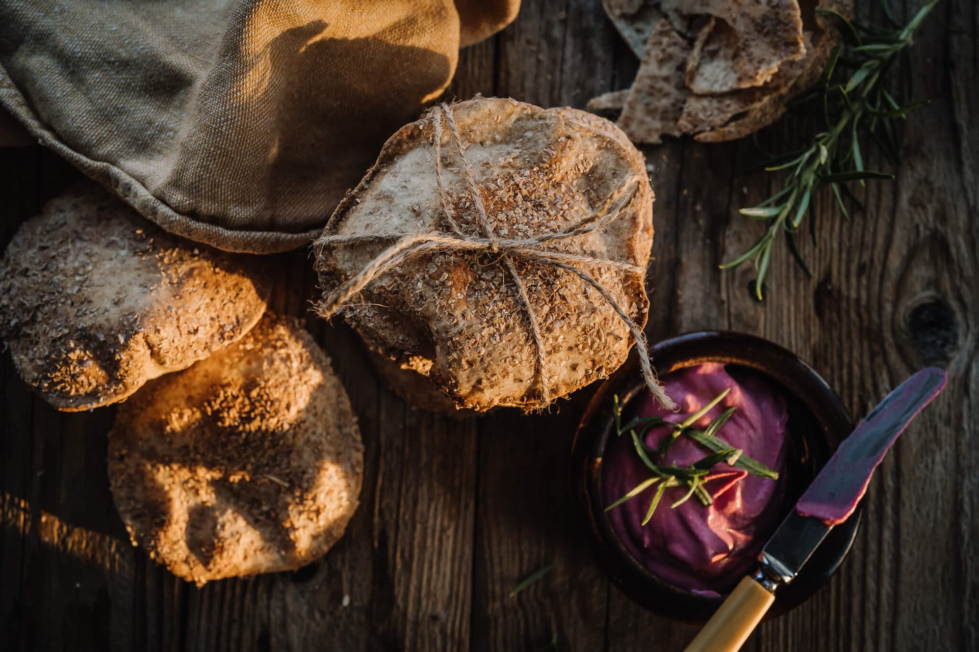 Annoskuva reseptille näkkileipä hapanjuureen