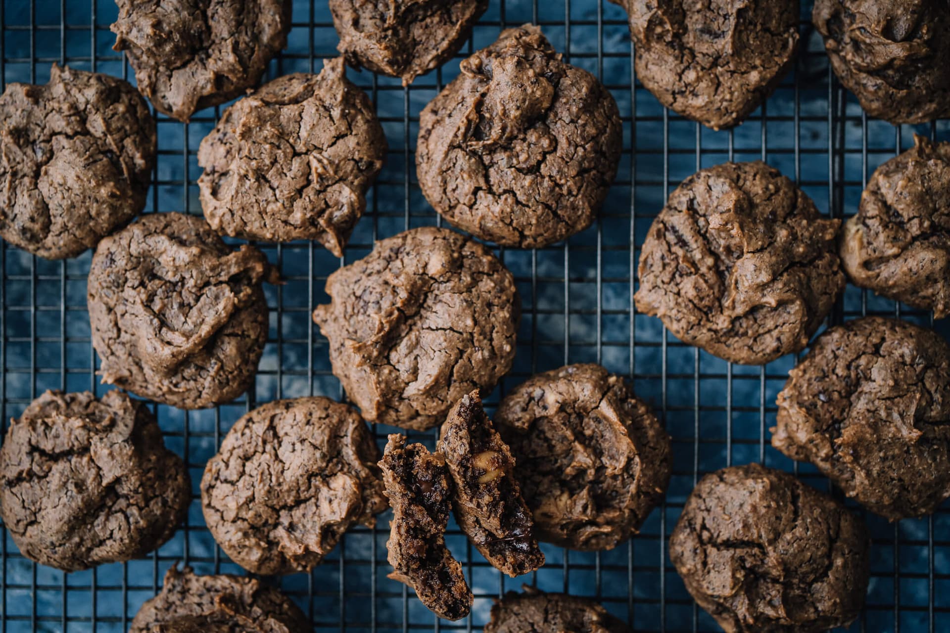 Annoskuva reseptille suklaiset kikhernekeksit