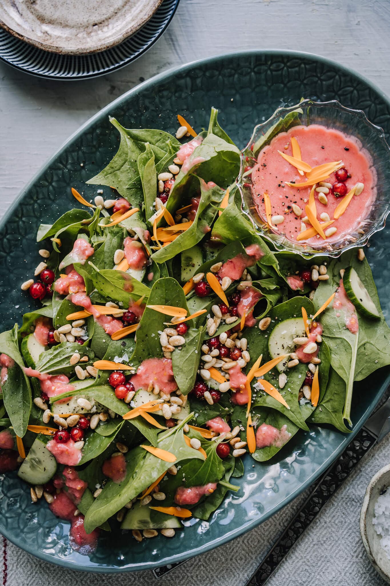 Annoskuva reseptille punaherukka-pinaattisalaatti