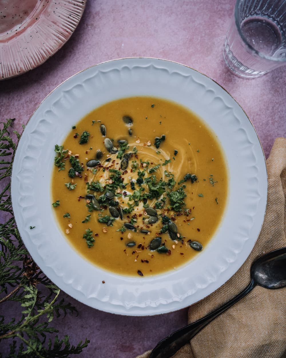 Annoskuva reseptille kurpitsa-persimonkeitto