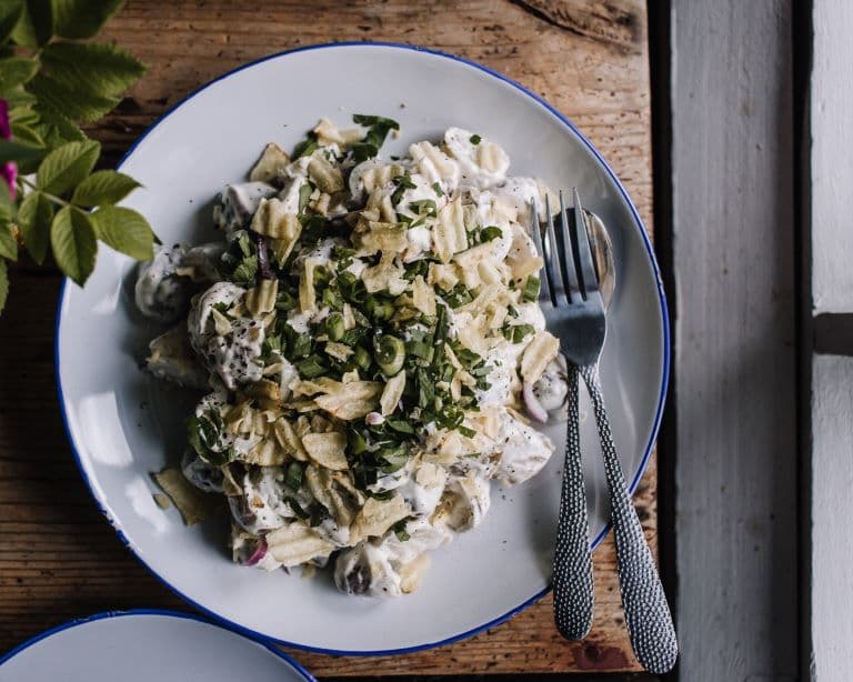 Annoskuva reseptille perunasalaatti sipseillä