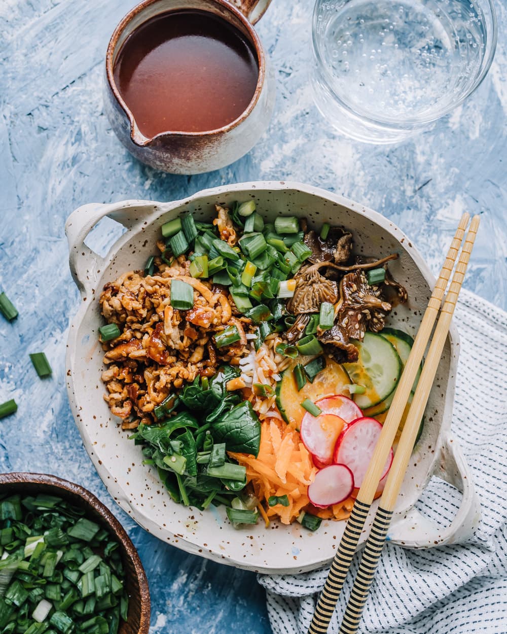 Annoskuva reseptille nyhtötofu-bibimbap