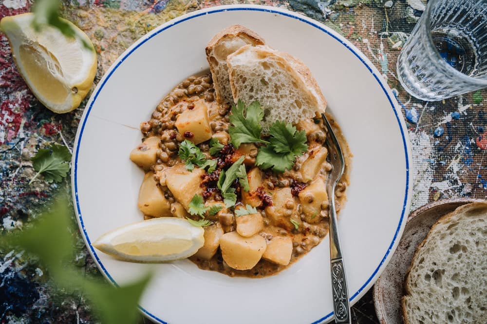 Annoskuva reseptille harissalla maustettu linssi-perunapata