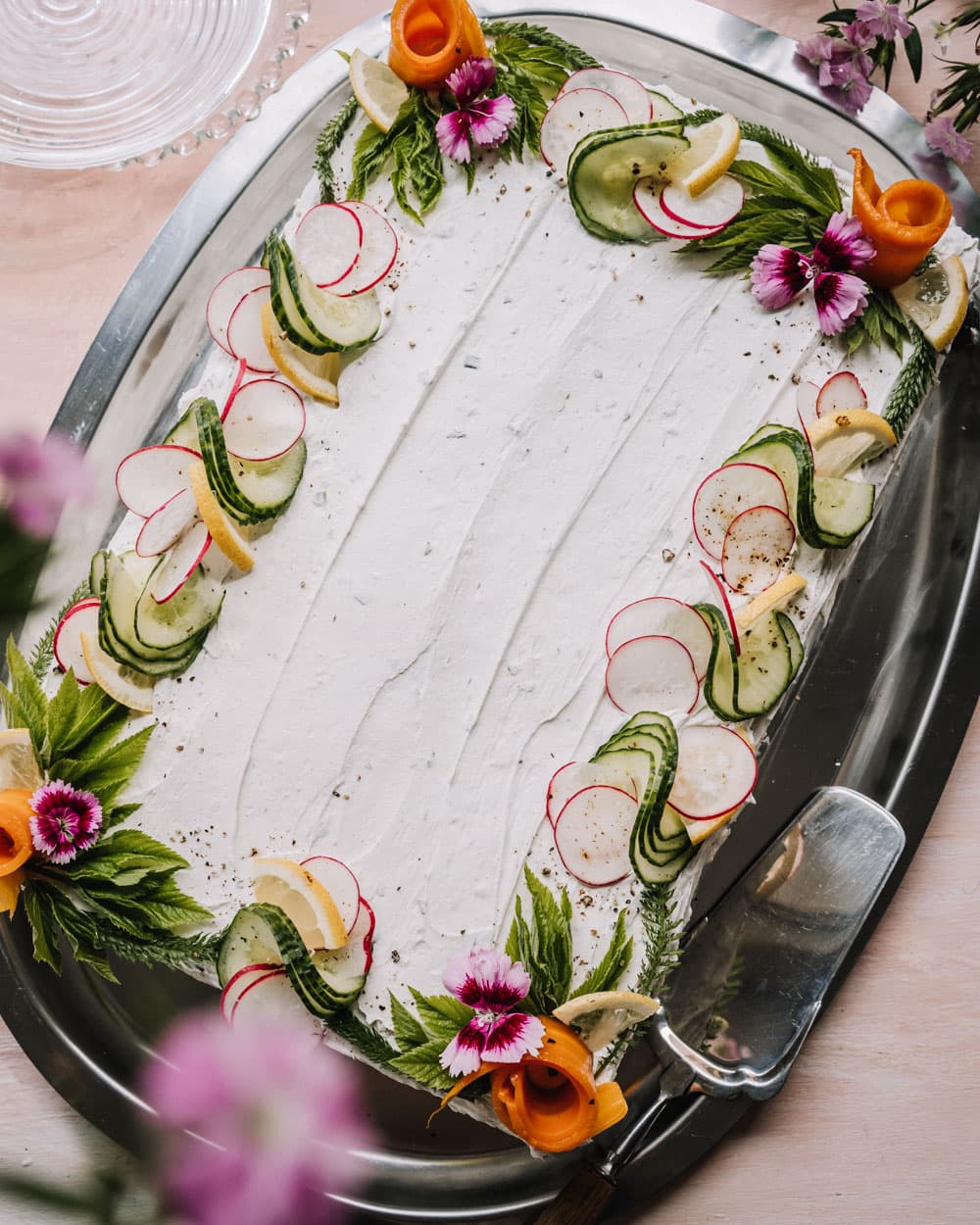 Annoskuva reseptille kalaton voileipäkakku